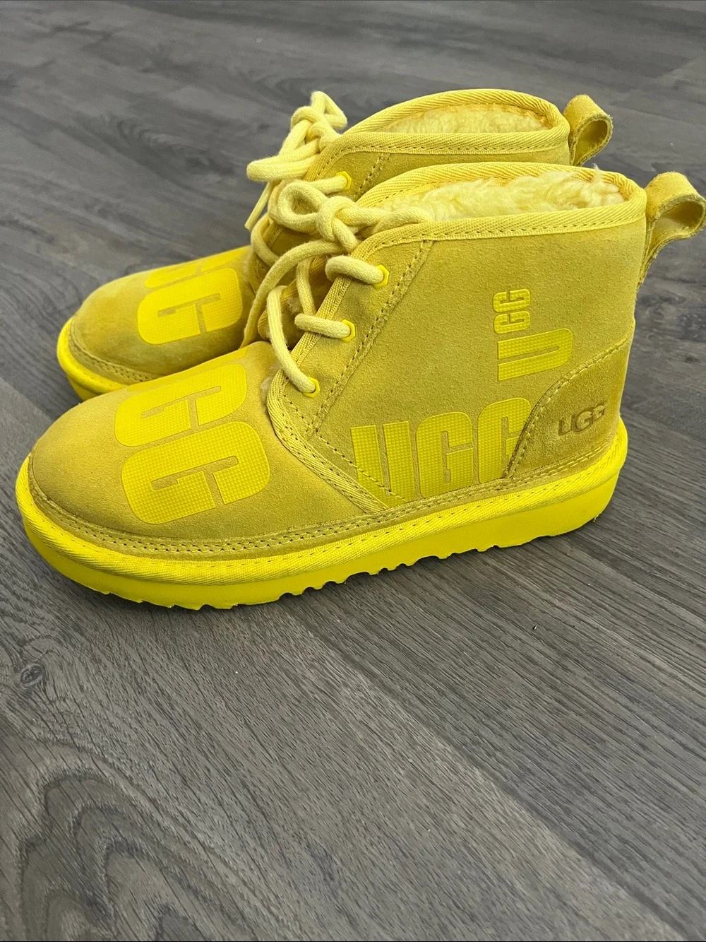 UGG Neumel Scatter Graphic Canary Yellow Chukka Lace-Up Ankle Boots